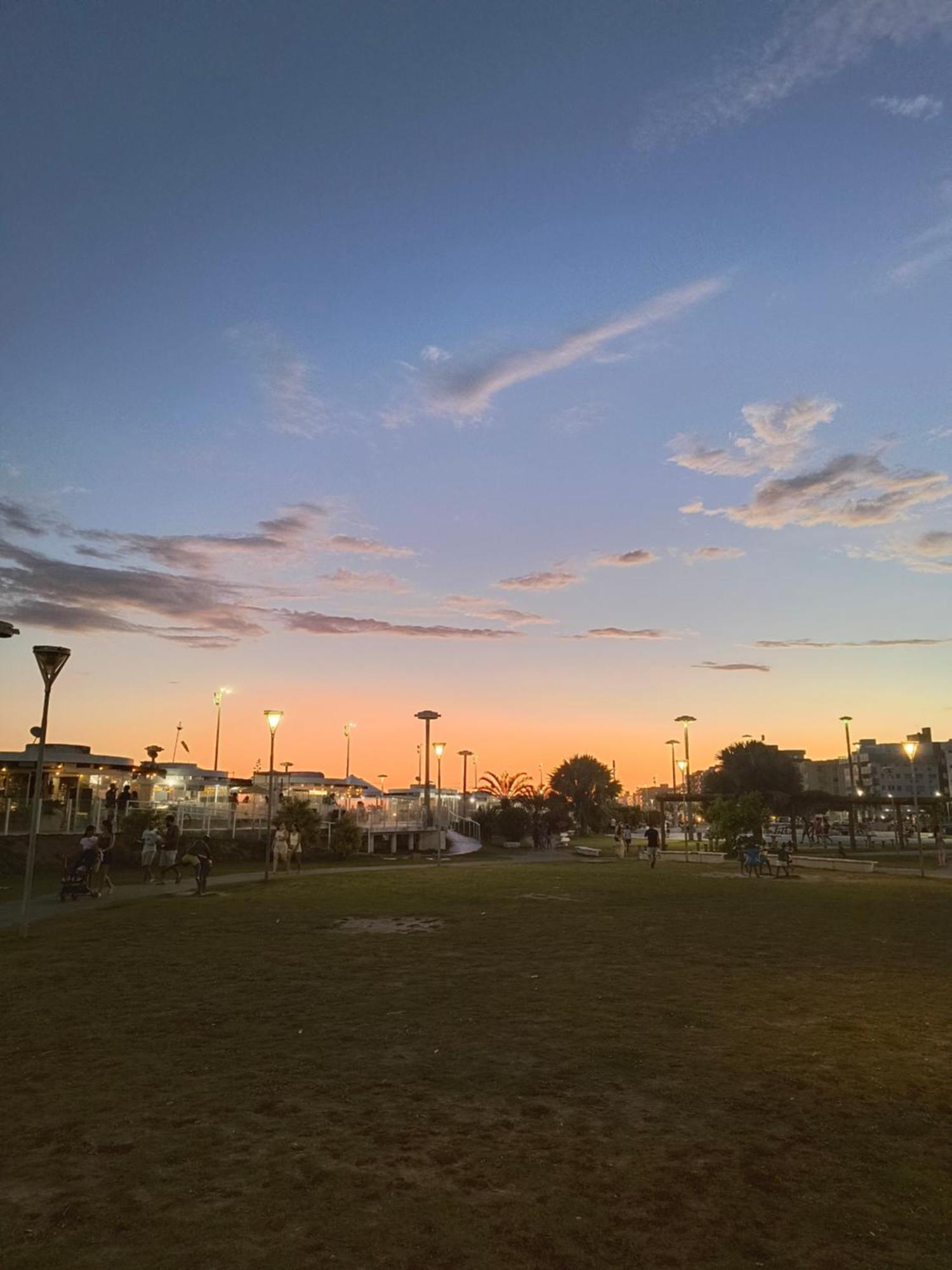 Apartamento Com Vista Para Praia Do Forte Em Cabo Frio Appartement Buitenkant foto