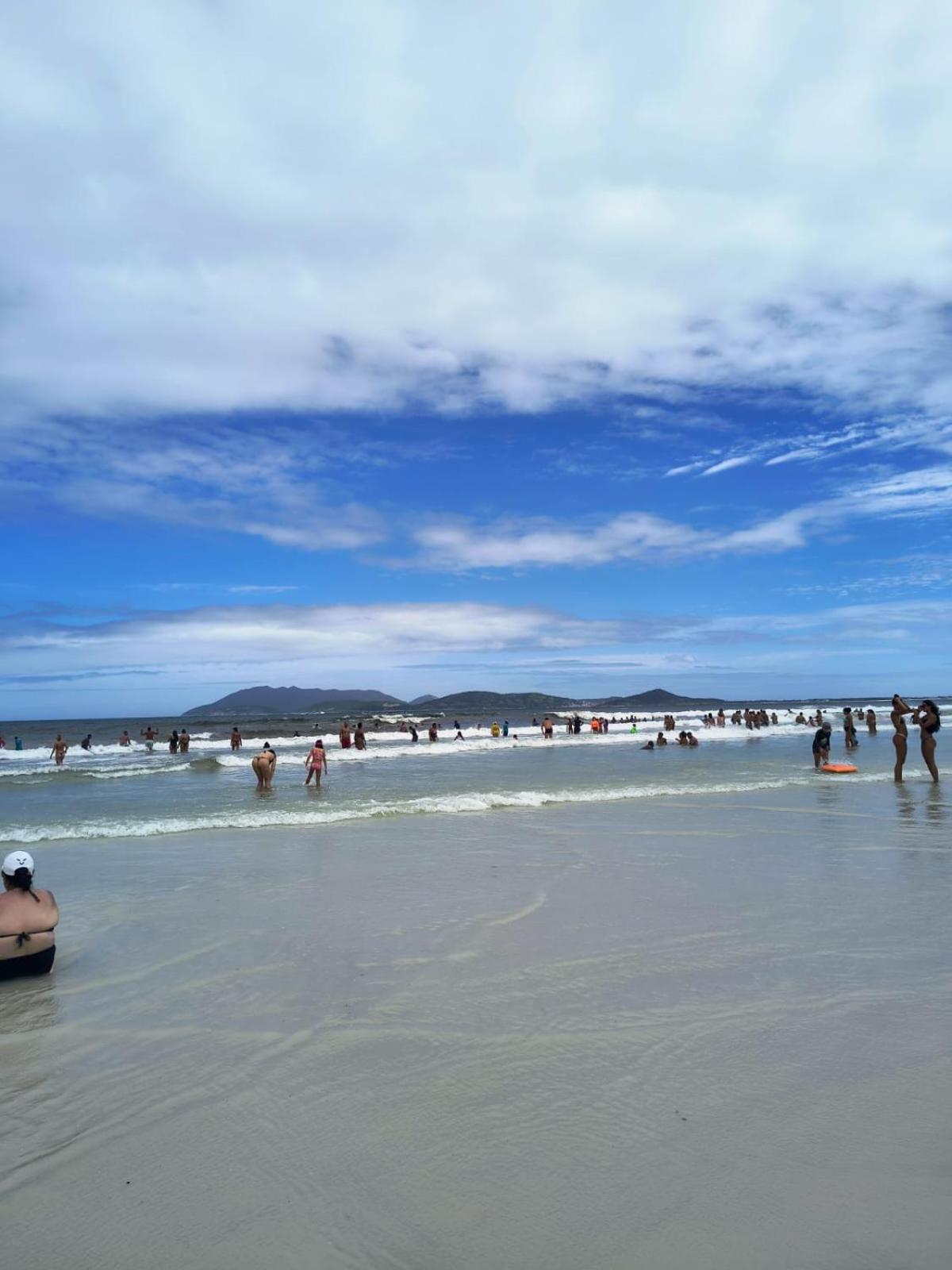 Apartamento Com Vista Para Praia Do Forte Em Cabo Frio Appartement Buitenkant foto